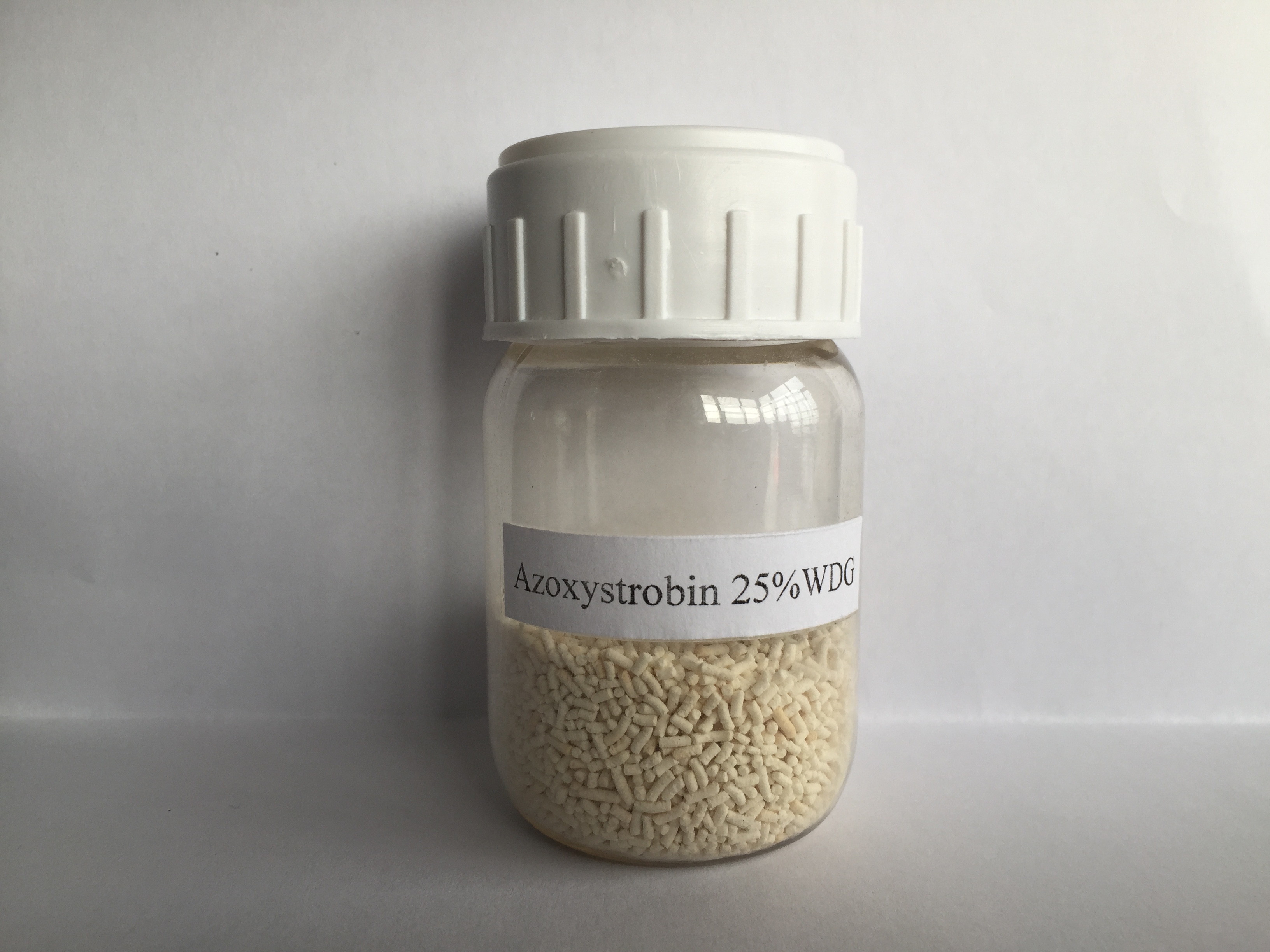 Azoxystrobin; CAS NO 131860-33-8; post-emergence broad spectrum strobilurin fungicide for cereals