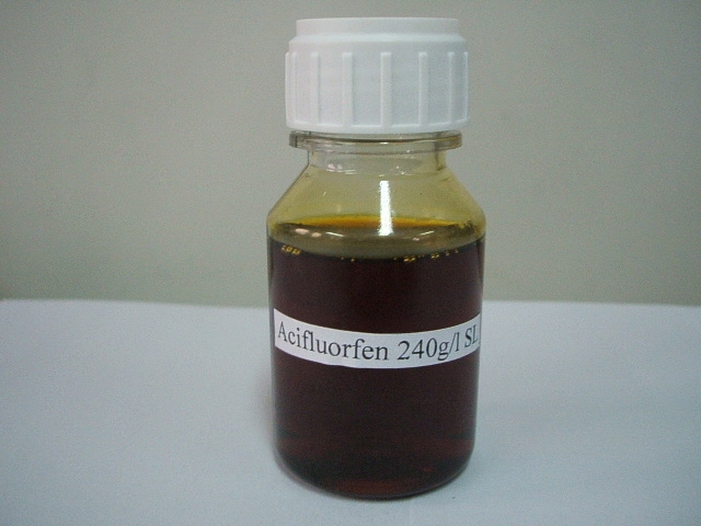 Acifluorfen；CAS NO 50594-66-6；Acifluorfene； EC NO 256-634-5；Acifluorofen;Post emergence herbicide